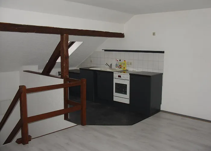 Pfortenerstraße 39 *